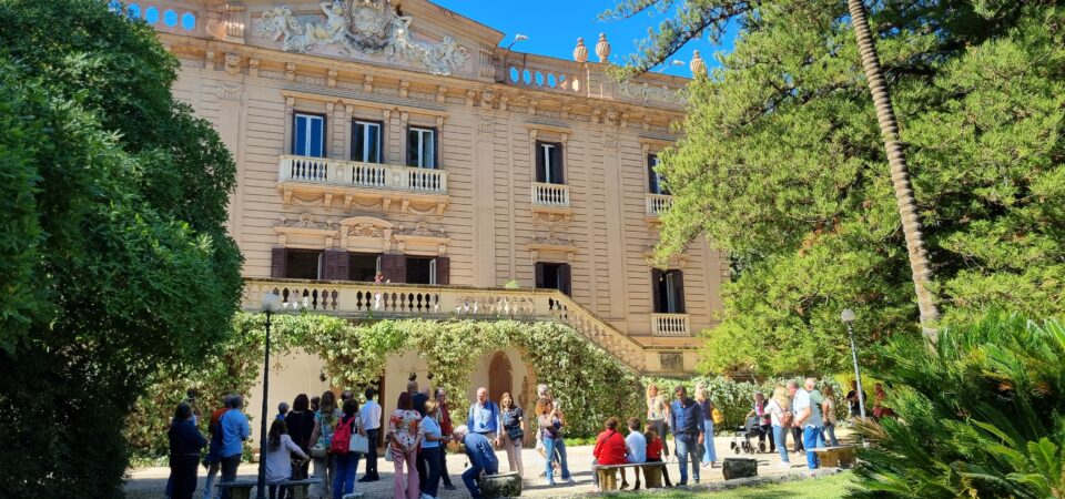 Villa Tasca Palermo giardino persone