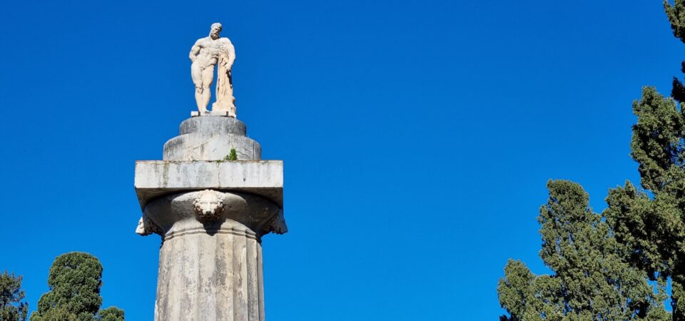 palazzina cinese palermo borbone sicilia fontana ercole farnese favorita parco giardino